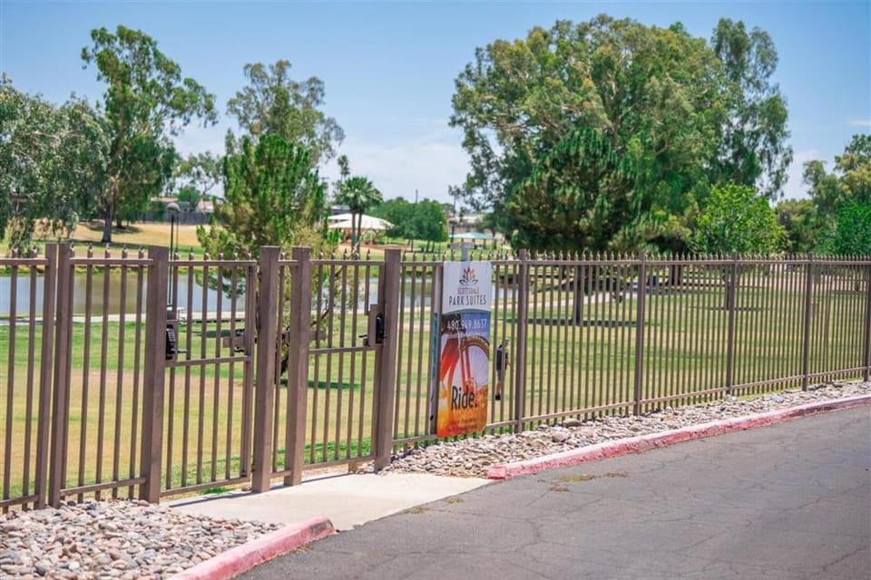 143 Fully Furnished 1BR Suite-Pet Friendly Apartment in Tempe