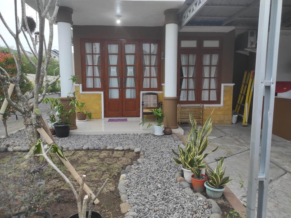 Omah Rere Full 1 Rumah, 2 kamar AC House in Special Region of Yogyakarta
