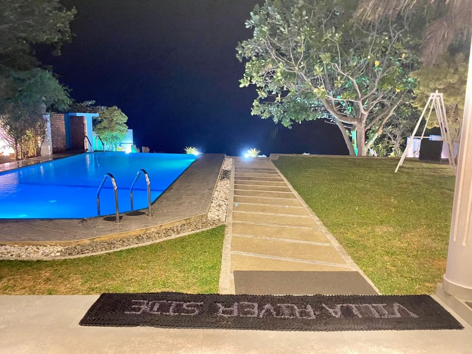 Villa Riverside Bed and Breakfast in Western Province