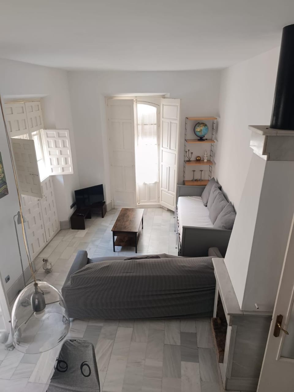 TV and multimedia, Living room, Lounge or bar