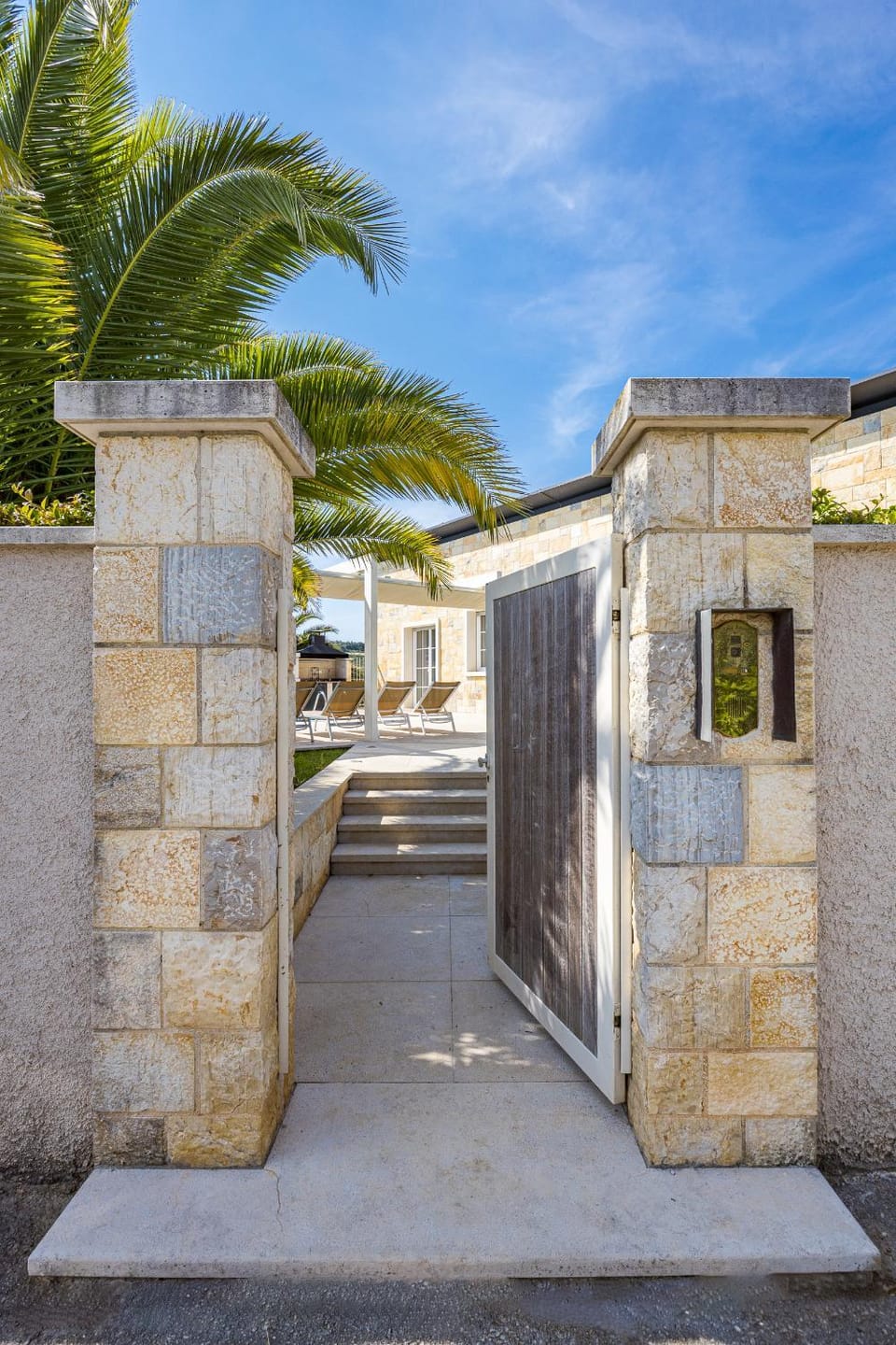 Property building, Day