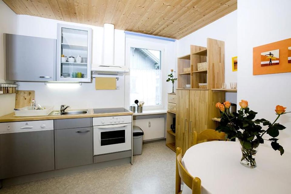 Kitchen or kitchenette, Living room