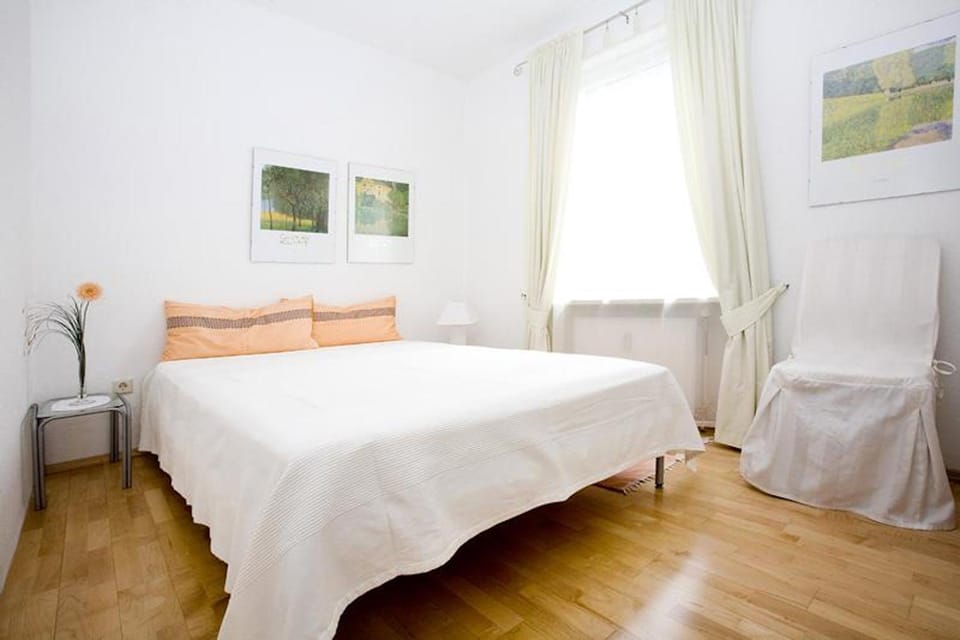 Living room, Bedroom