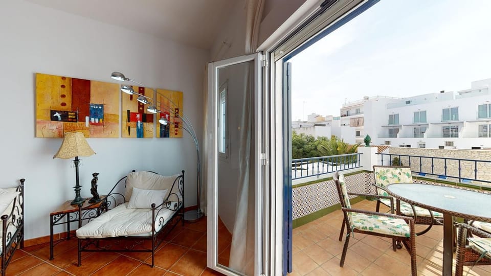 Balcony/Terrace, Seating area, Dining area