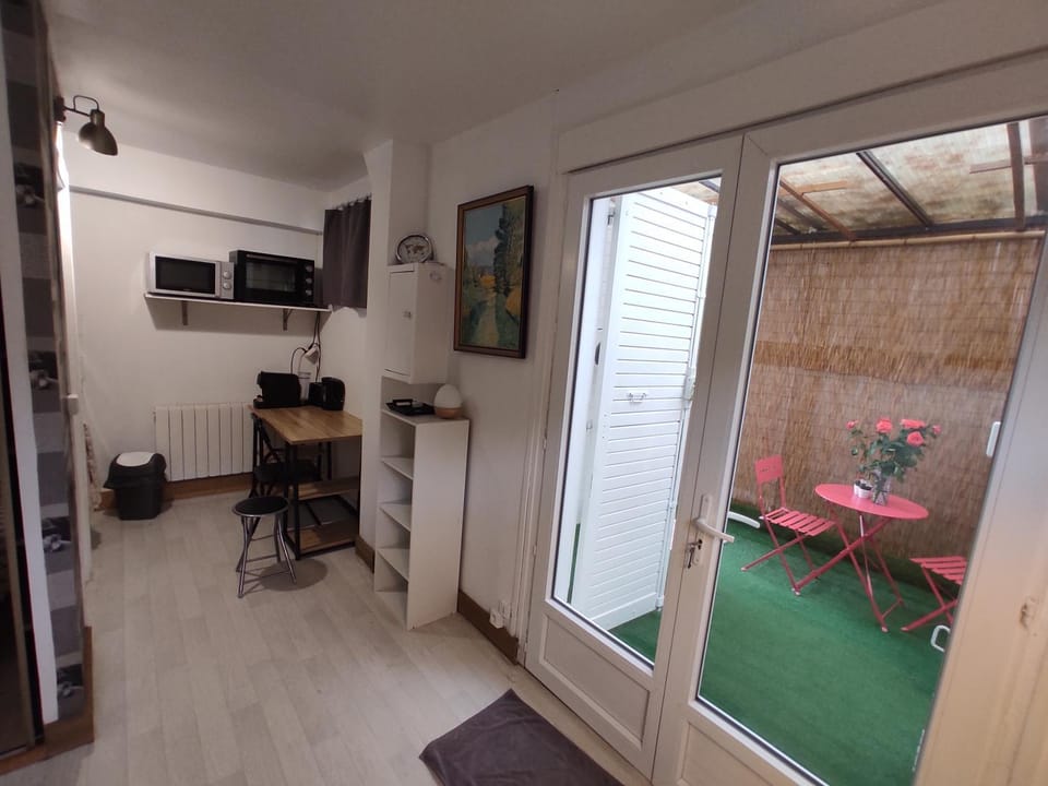 Studio Marjorie Indep. dans maison particulière Apartment in Mérignac