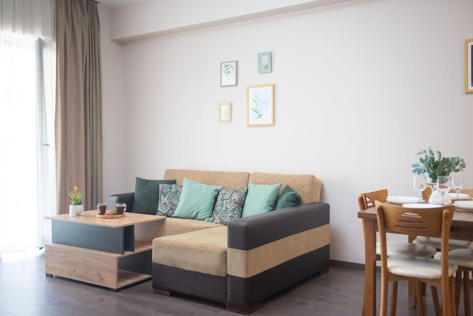ProRealty - cozy 1 bedroom apartment on Kazbegi avenue 15 Apartment in Tbilisi, Georgia