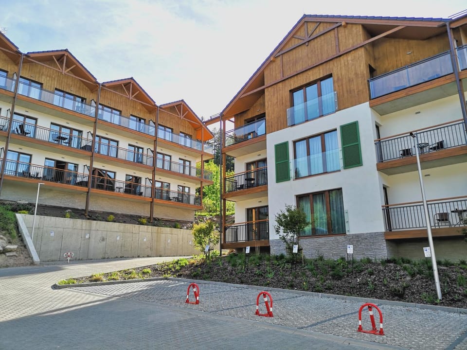 Property building, Neighbourhood, Area and facilities, Location, Parking
