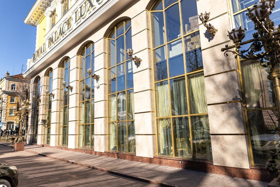 Property building, Facade/entrance