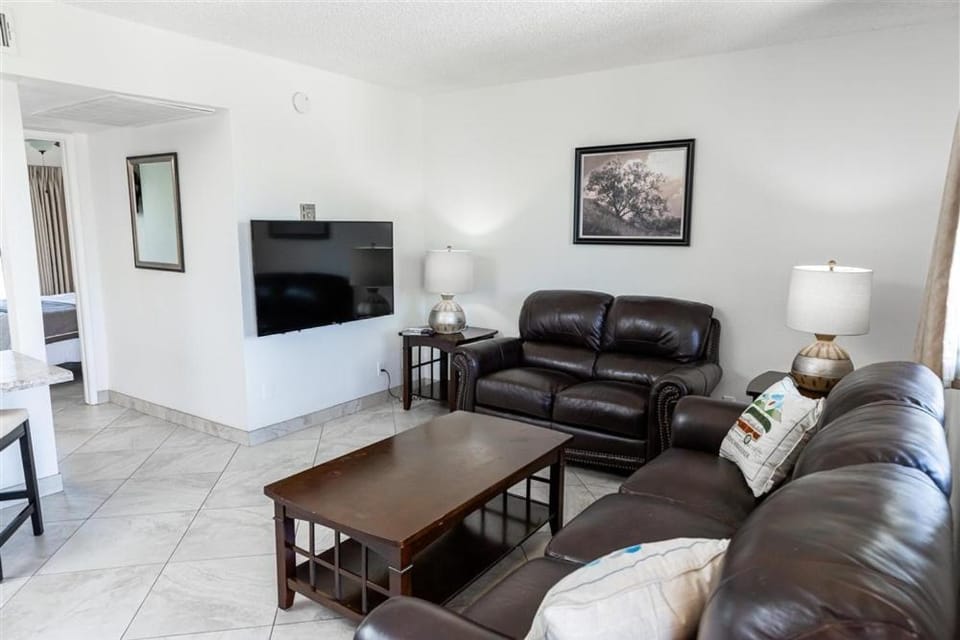 135 Fully Furnished, amenities galore Apartment in Tempe