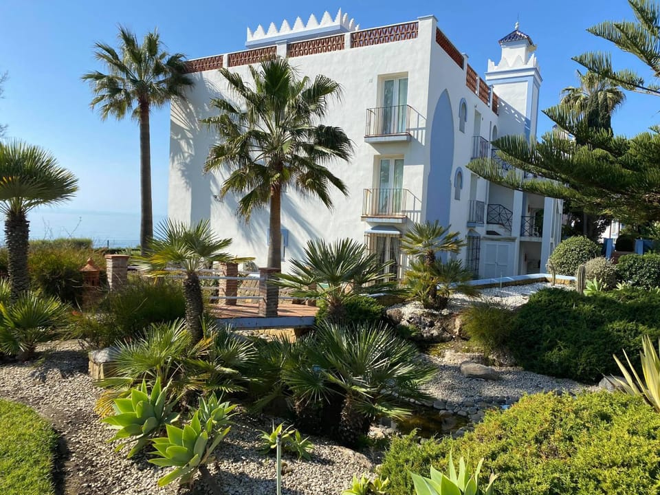 Frontline Beach Apartment, La Perla de la Bahia, Bahia de Casares - Estepona Apartment in Costa del Sol