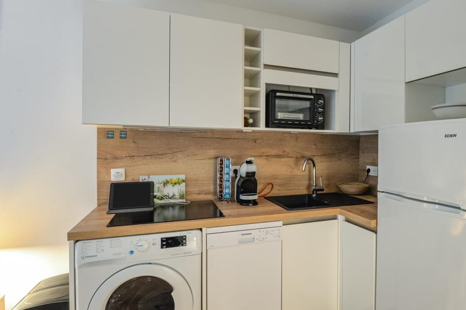 Kitchen or kitchenette, Other