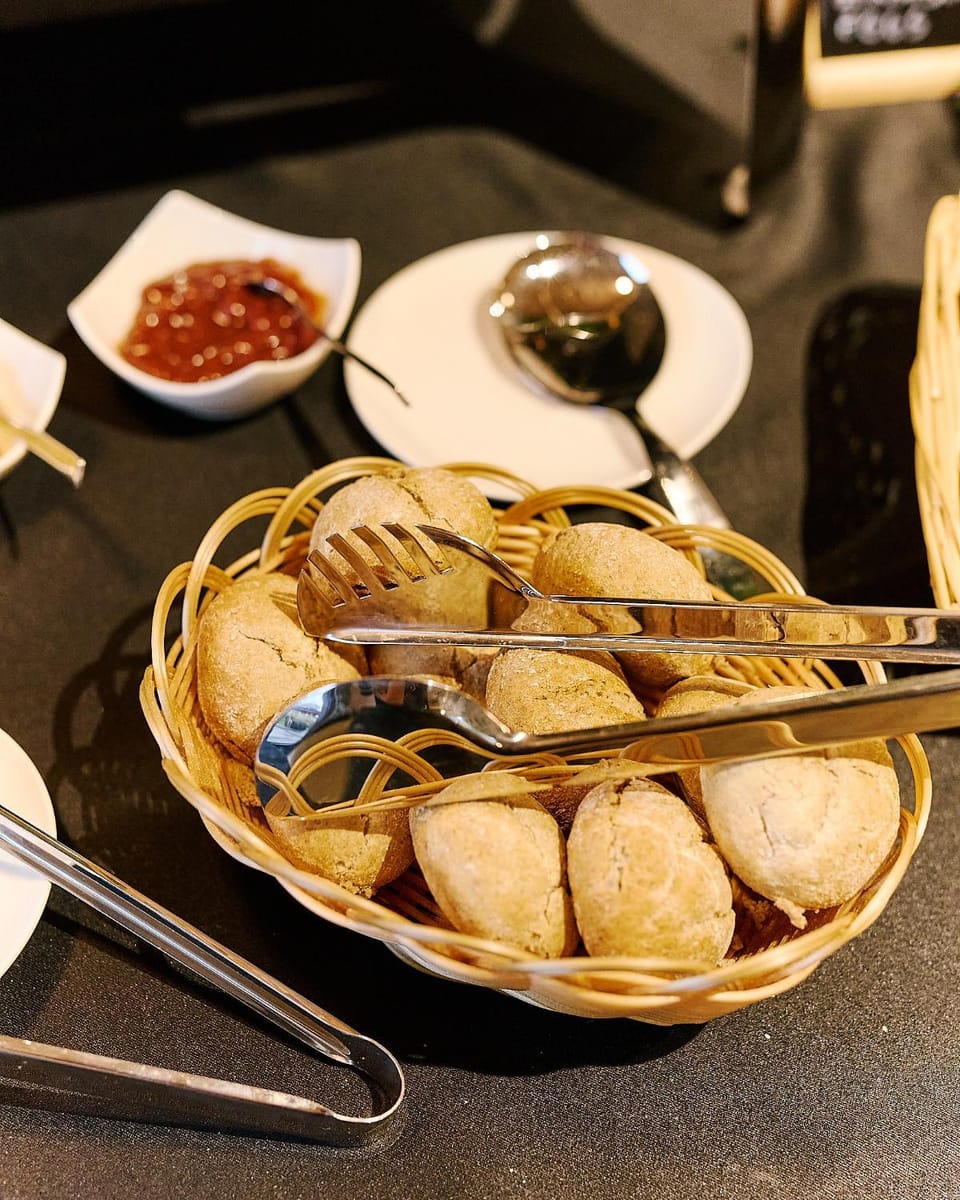 Breakfast, Continental breakfast, Buffet breakfast