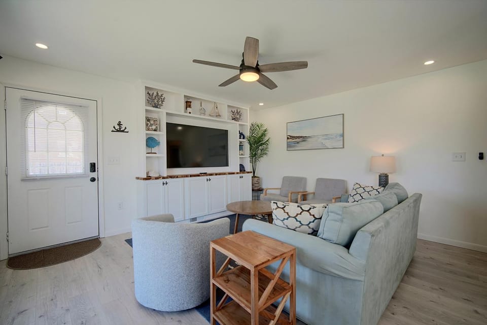 Coastal Brigantine Retreat - Walk to Beach! House in Brigantine