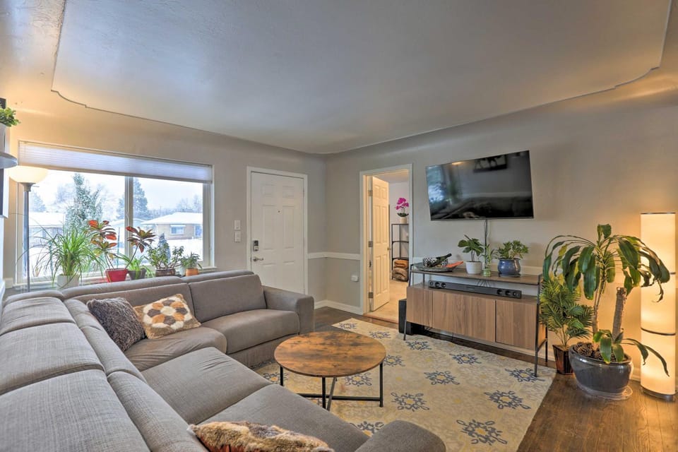 Comfort Amenities Location Hot Tub Walkable Denver House in Edgewater