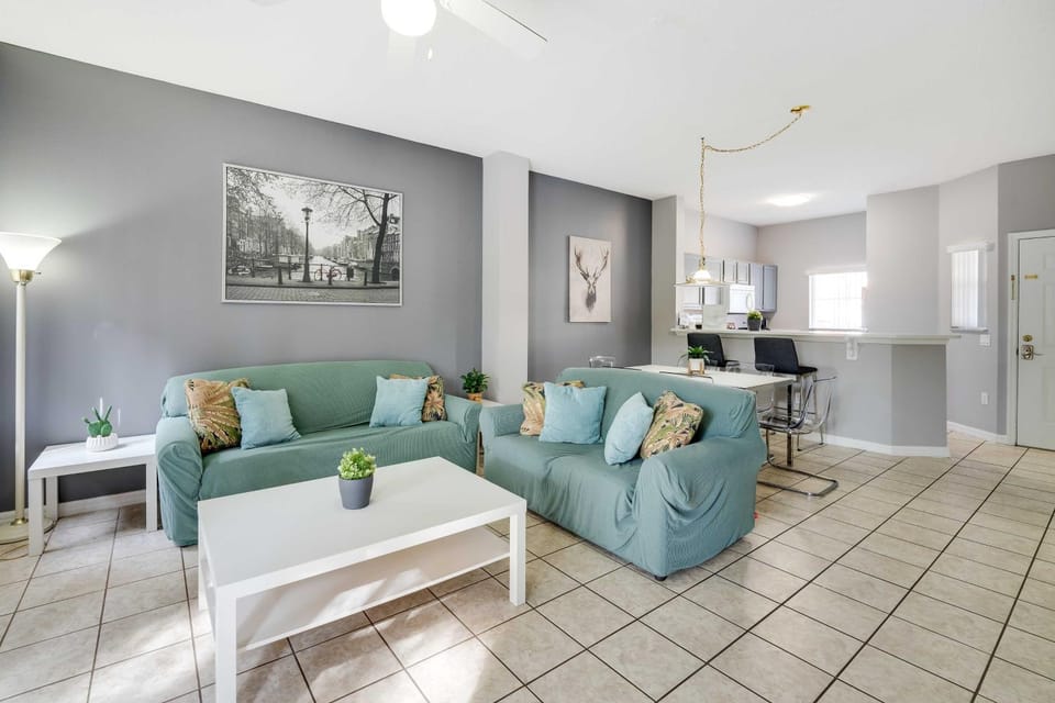 Kissimmee Escape ~ 10 Mi to Disney World! House in Kissimmee
