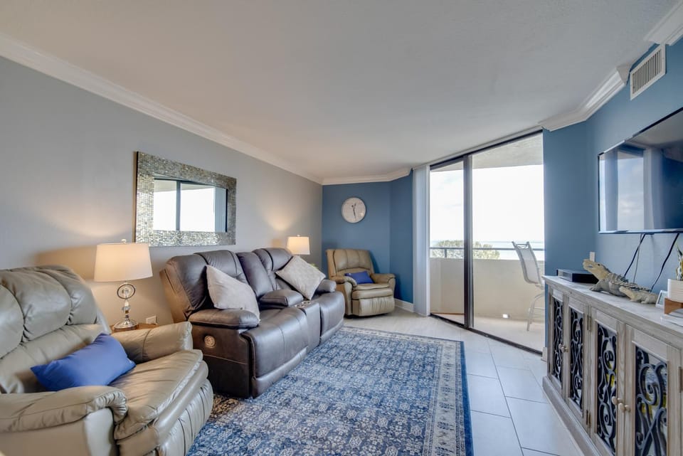 Remarkable Hudson Condo w/ Coastal Views! House in Hudson
