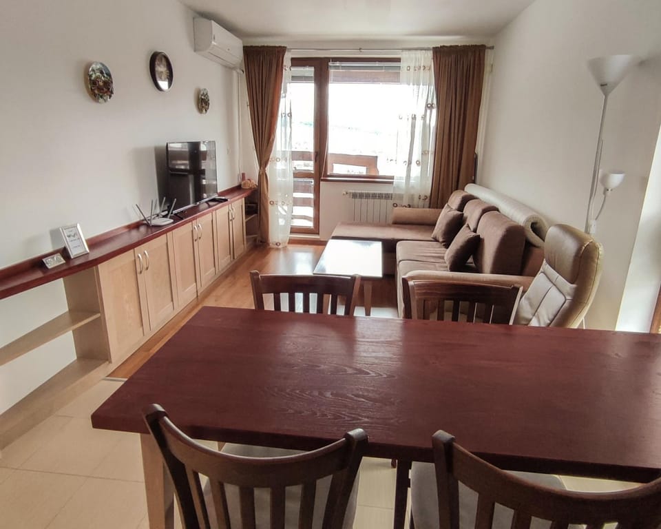 TV and multimedia, Living room, Dining area, internet, pet friendly
