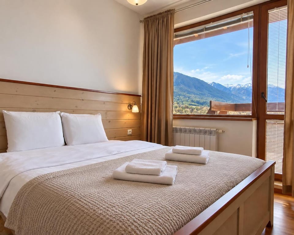 Bed, Bedroom, Mountain view, towels