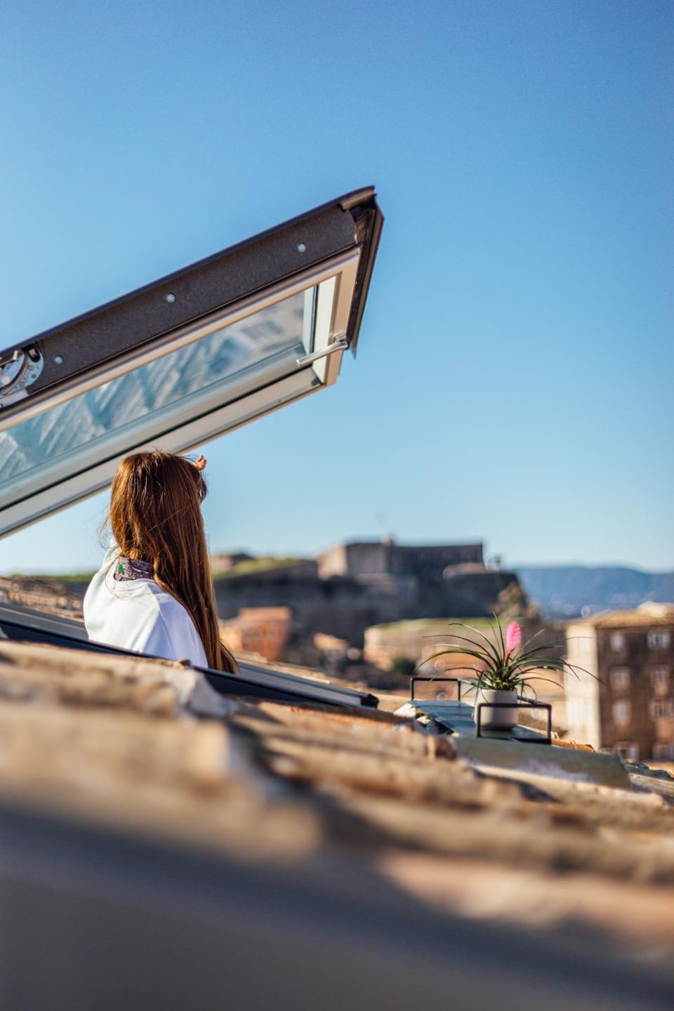 Day, People, Natural landscape, View (from property/room), Balcony/Terrace