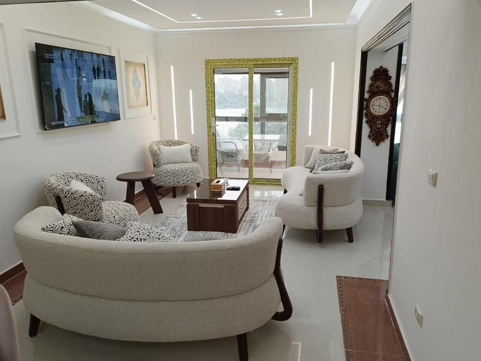 شقق المنيل Apartment in Cairo