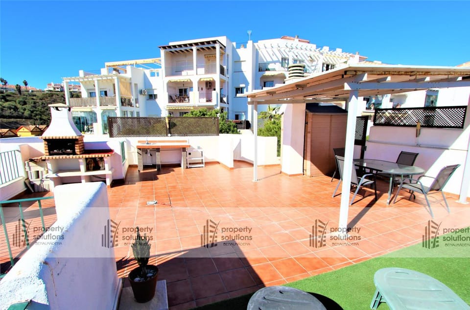 Property building, BBQ facilities, Balcony/Terrace