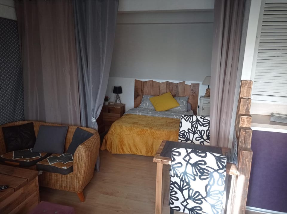 Appartement dans gîte vue mer et campagne Apartment in Finistere