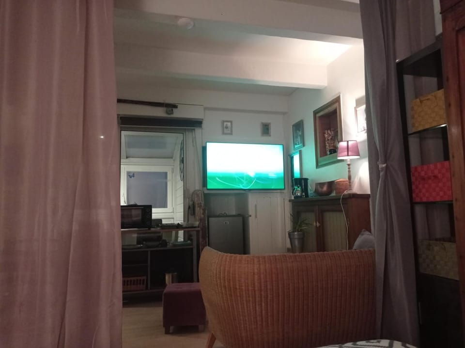 Appartement dans gîte vue mer et campagne Apartment in Finistere