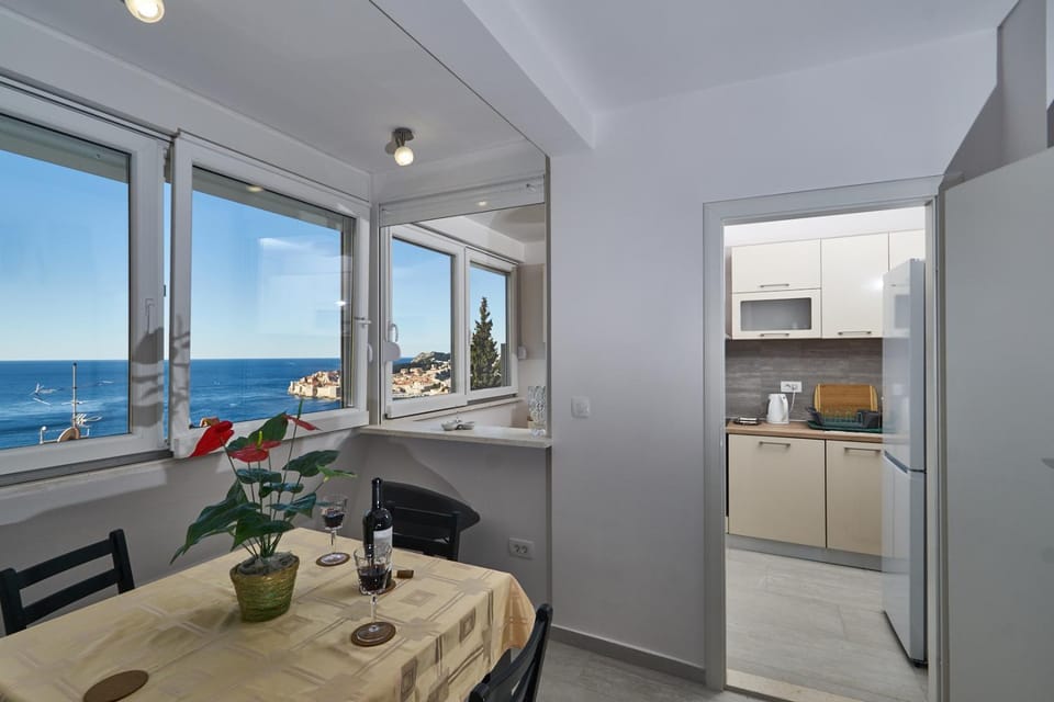 Dining area, Sea view