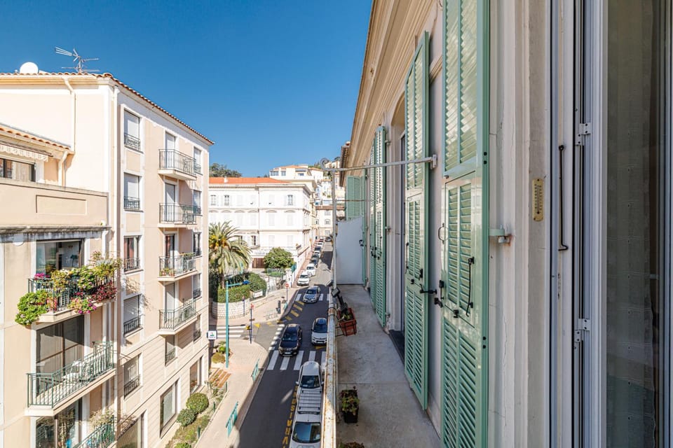 Property building, Neighbourhood, City view, Street view, Parking