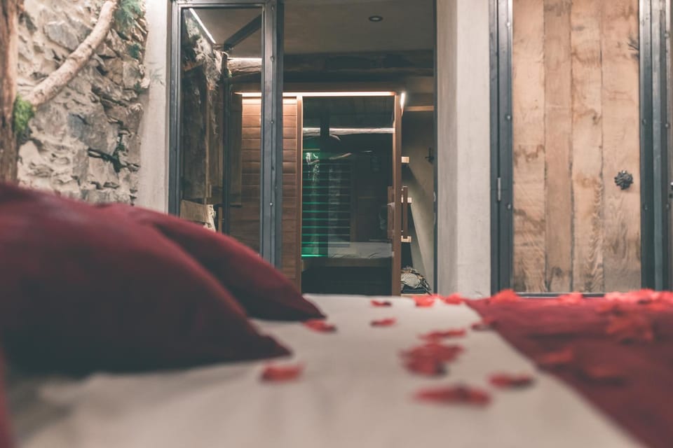 Bed, Sauna