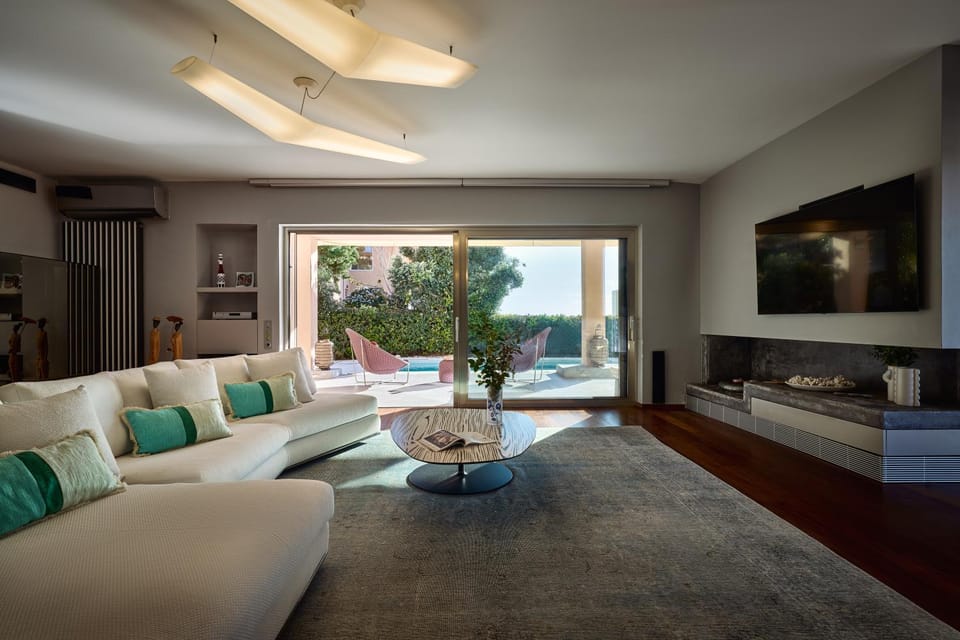 TV and multimedia, Living room, Seating area