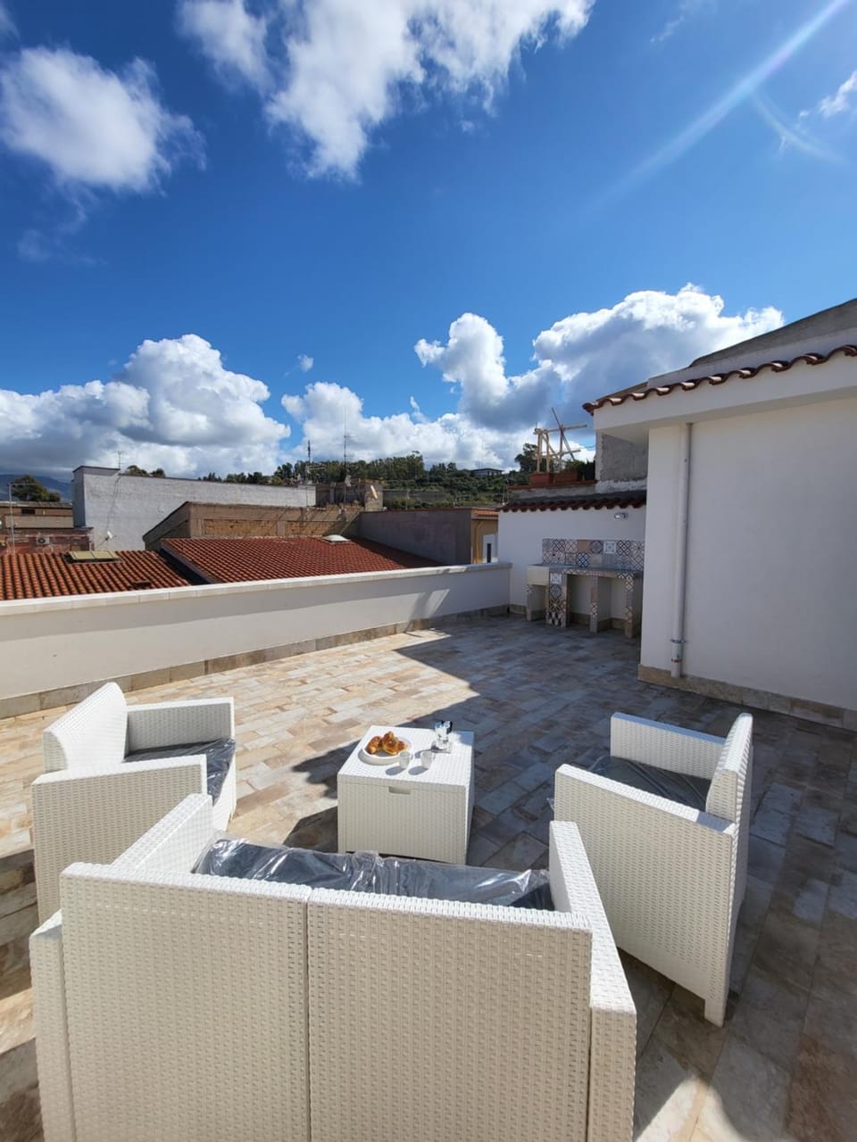 Balcony/Terrace, City view, Street view