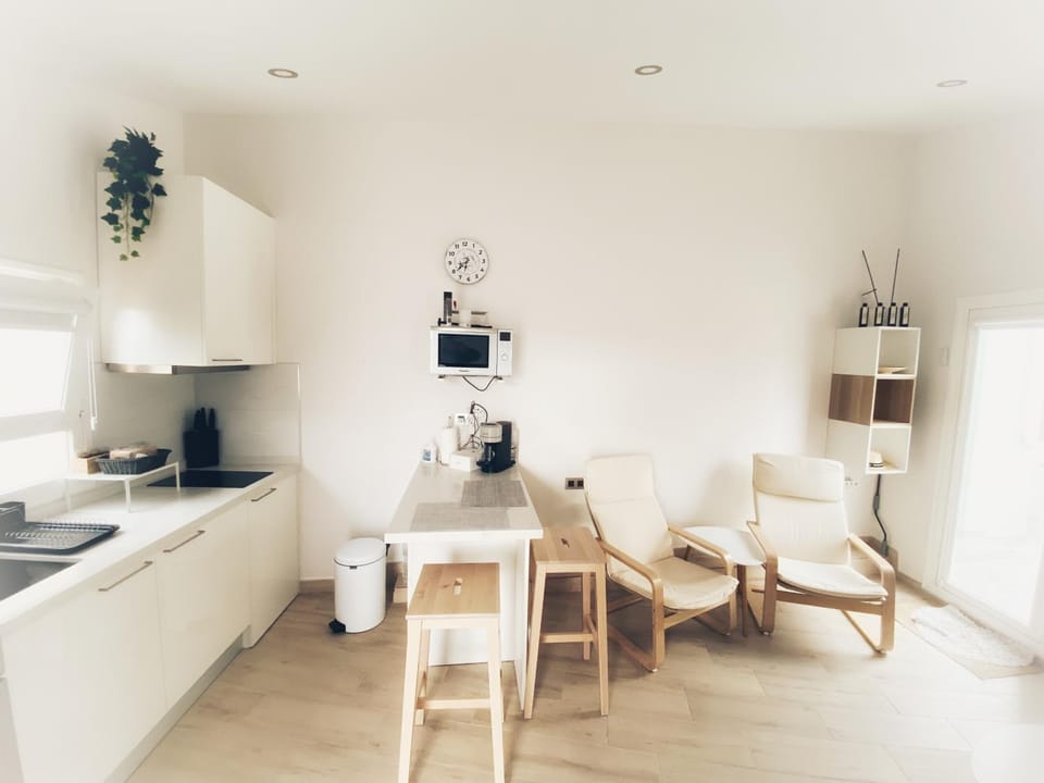 Kitchen or kitchenette, Living room, Dining area