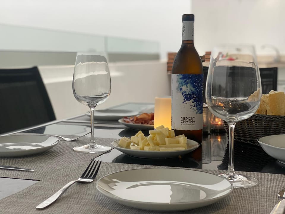 Food and drinks, Food, Lunch, Dinner, Drinks