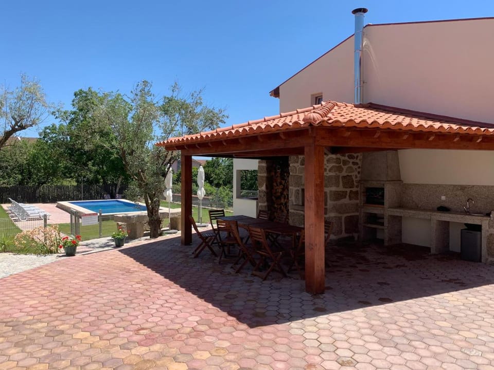 BBQ facilities, Swimming pool, hair dresser, kitchen