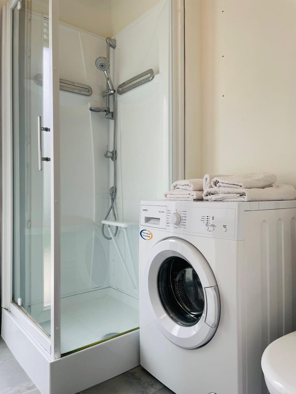 Shower, washing machine