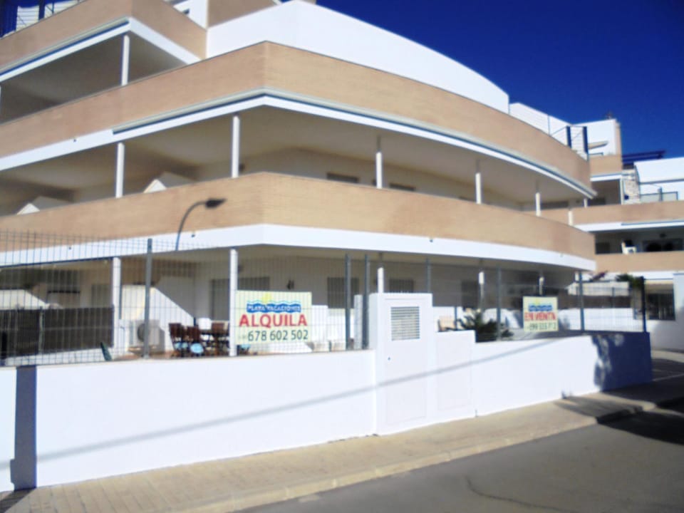 Property building, Facade/entrance, Off site