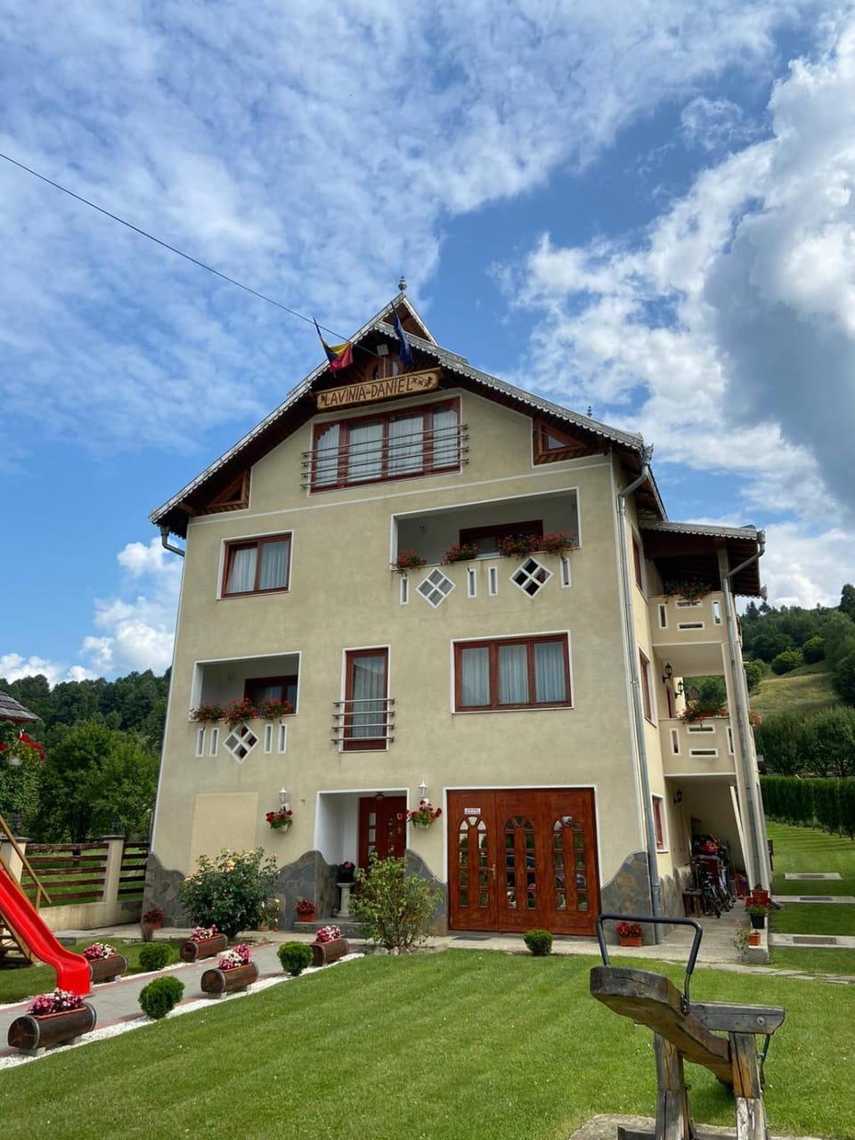 Pensiunea Lavinia Daniel Bed and Breakfast in Romania