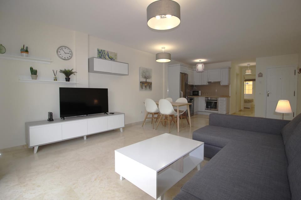 TV and multimedia, Living room, Dining area