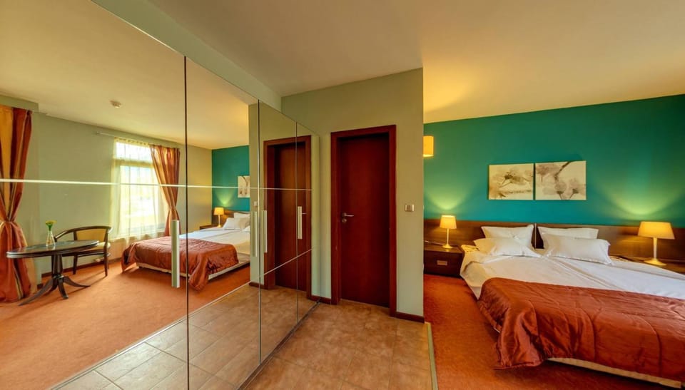 Bed, Bathroom, View (from property/room), Photo of the whole room, Bedroom, Family, heating, wardrobe