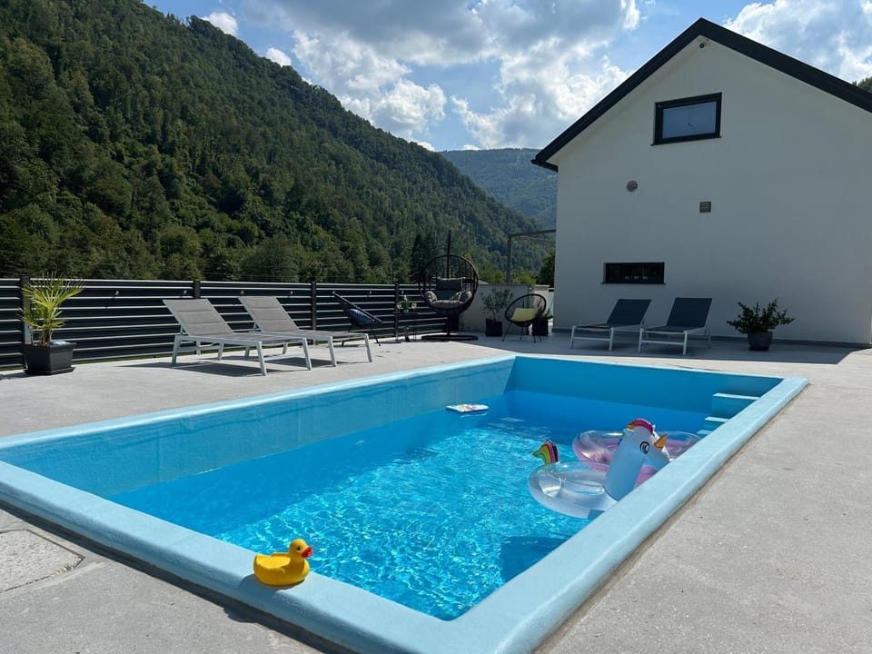 Pool view, Swimming pool, sunbed