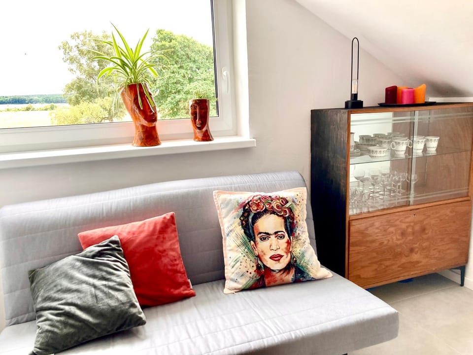 Apartament z Jaskółką piętro- duży 90 m2 plus taras Apartment in Pomeranian Voivodeship