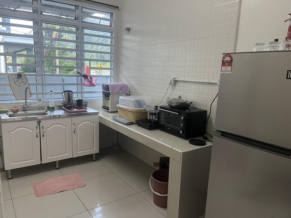 Kitchen or kitchenette, oven, pet friendly