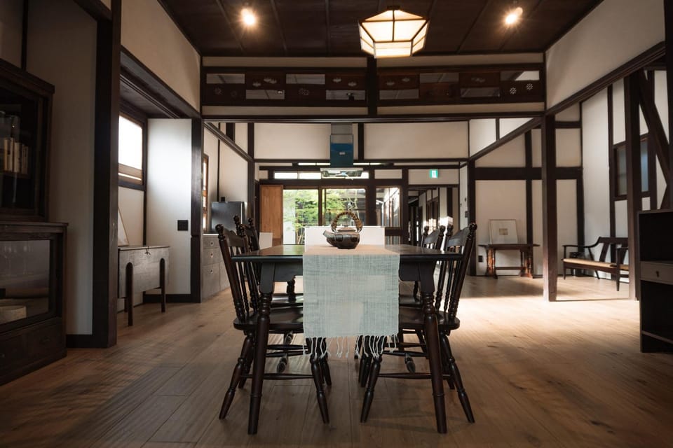 Living room, Dining area
