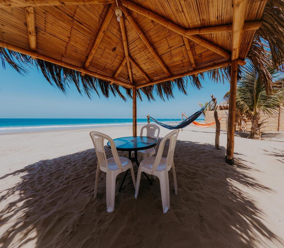 Bungalows Sol y Mar Bed and Breakfast in Canoas de Punta Sal