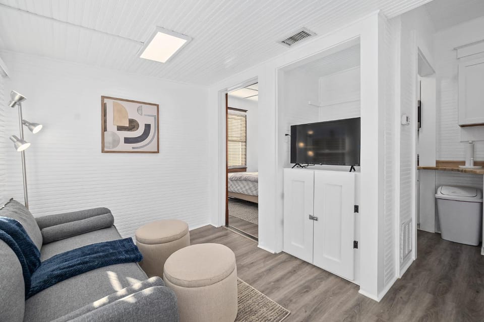 Old Mission Guest Suite - Charming Apartment, 15 Min Walk to Downtown! Apartment in Saint Augustine