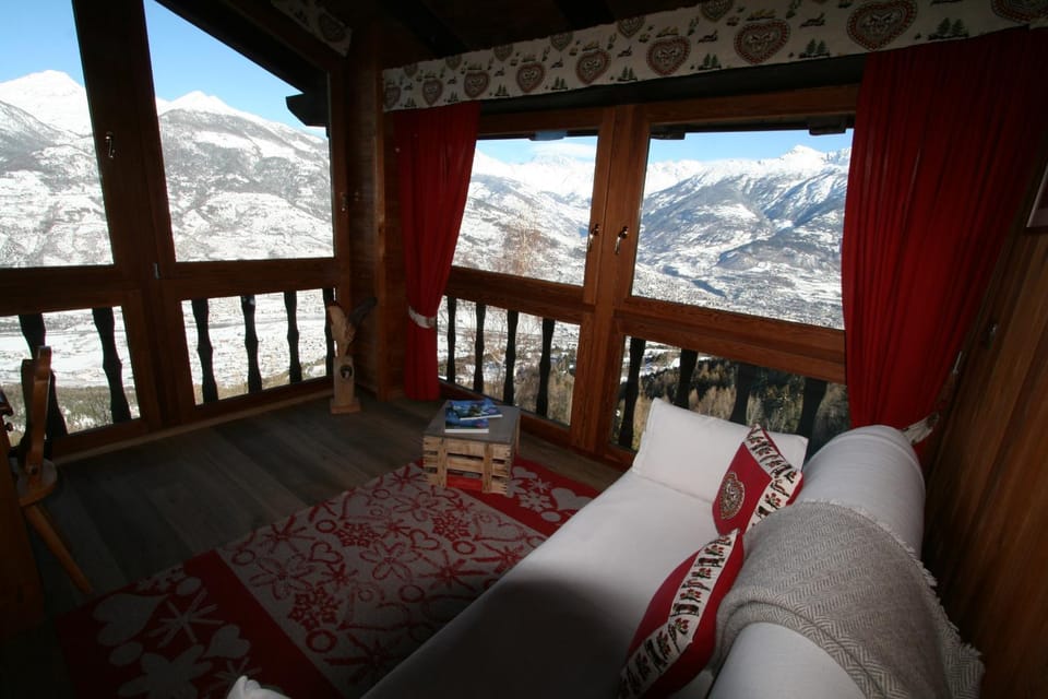 Hotel Tivet Hotel in Aosta Valley, Italy