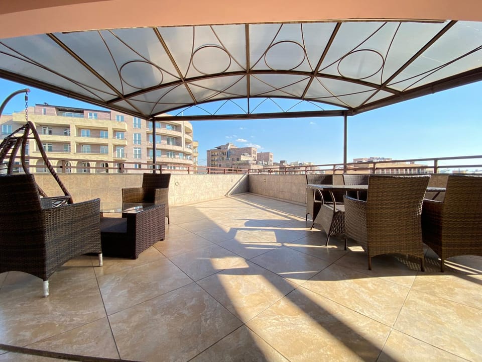 Northern Avenue, 3 bedrooms Luxury, Grande PentHouse with a large Terrace HH888 Apartment in Yerevan