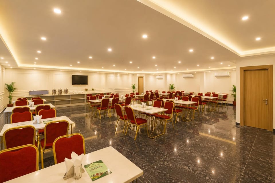 Restaurant/places to eat, Breakfast, Buffet breakfast