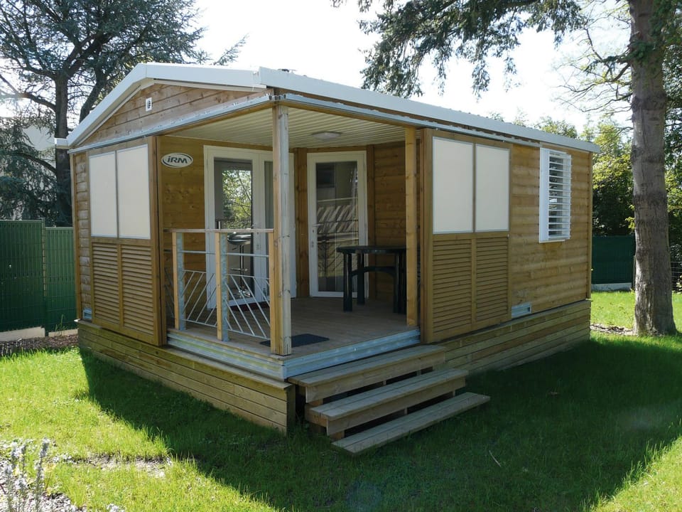 Property building, Patio, Garden
